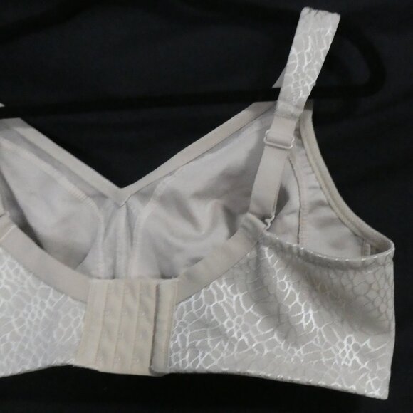 Unbranded | 42 DD | Elegant Textured Beige Bra | *Padding Not Included - Picture 8 of 12